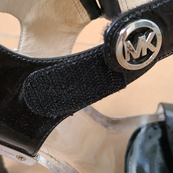 Michael Kors Sandals - Picture 9 of 10